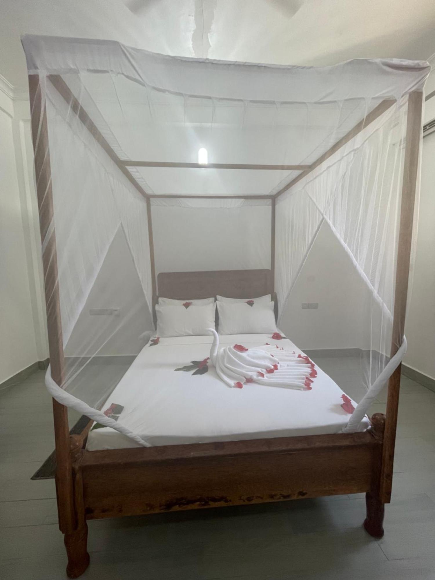 Amazing Zanzibar Beach Hotel Nungwi Exterior photo