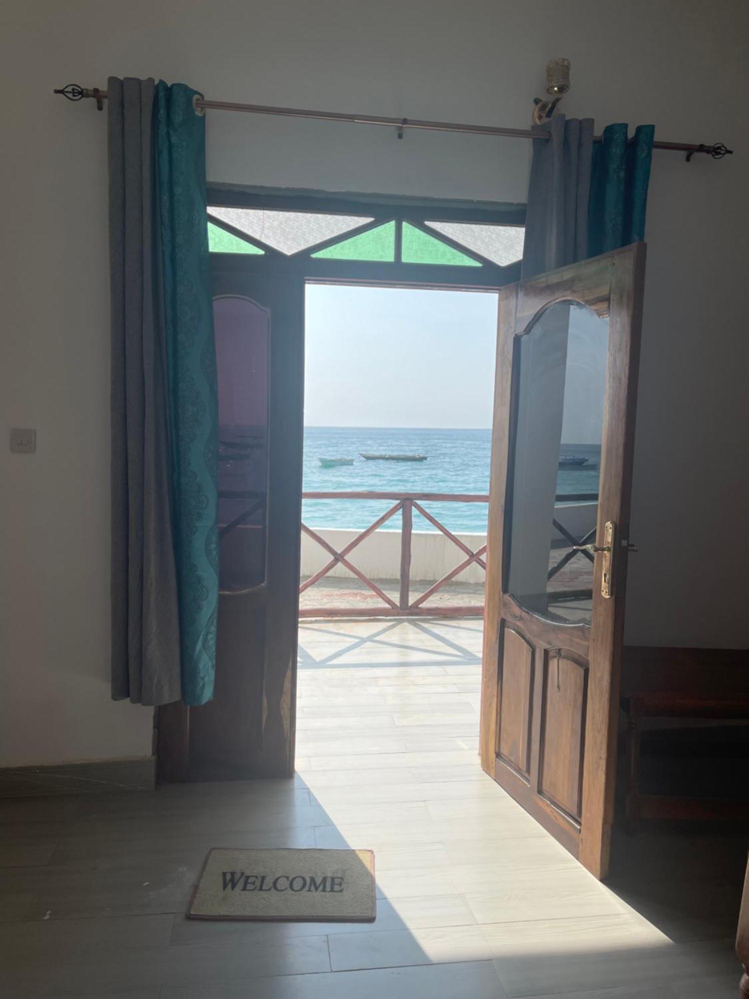 Amazing Zanzibar Beach Hotel Nungwi Exterior photo