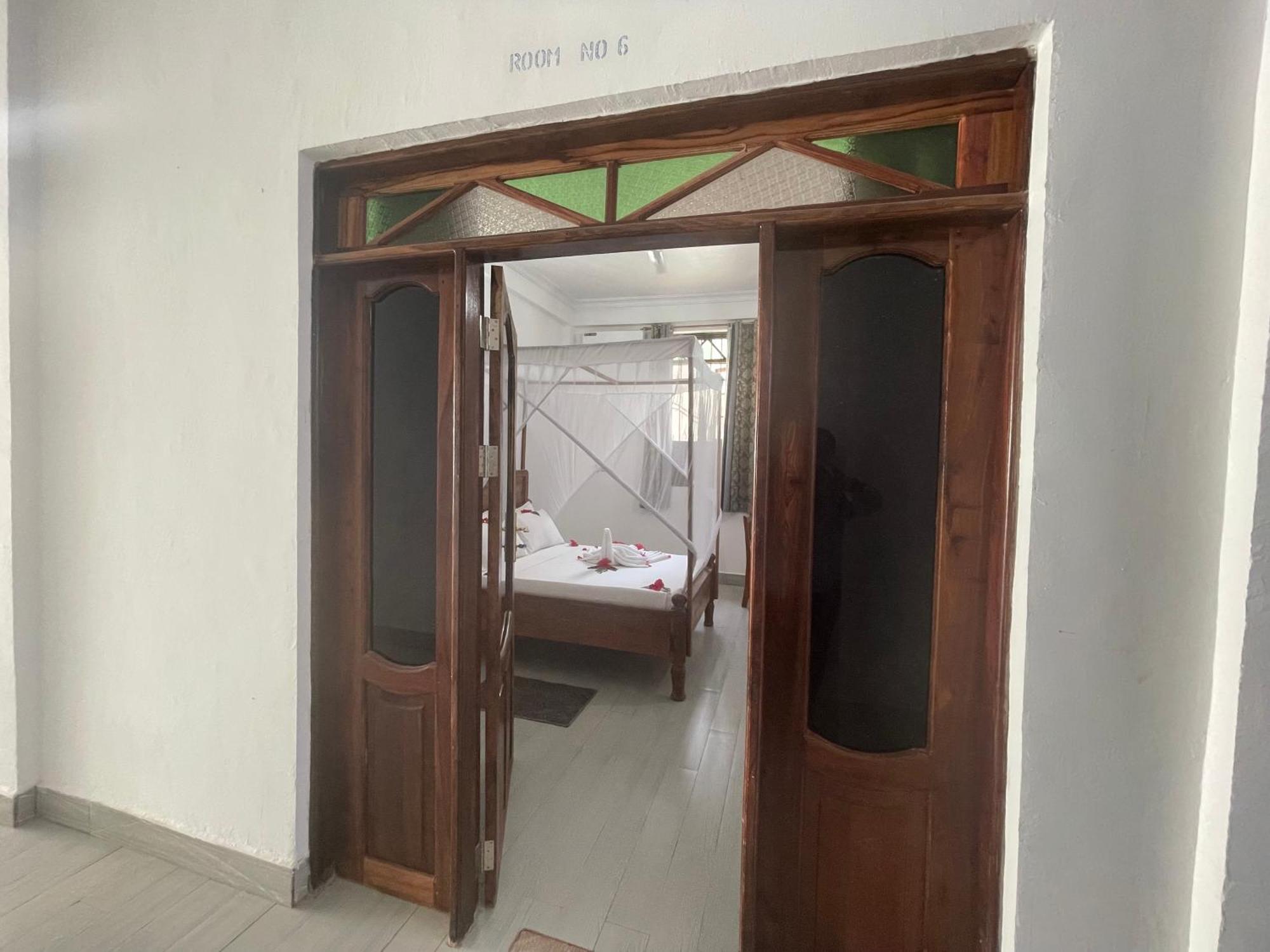 Amazing Zanzibar Beach Hotel Nungwi Exterior photo