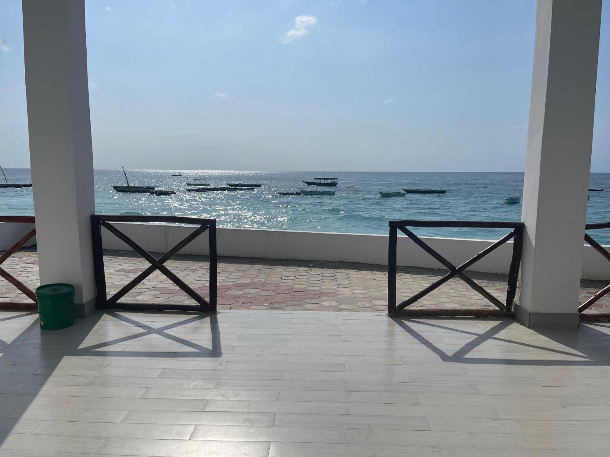 Amazing Zanzibar Beach Hotel Nungwi Exterior photo